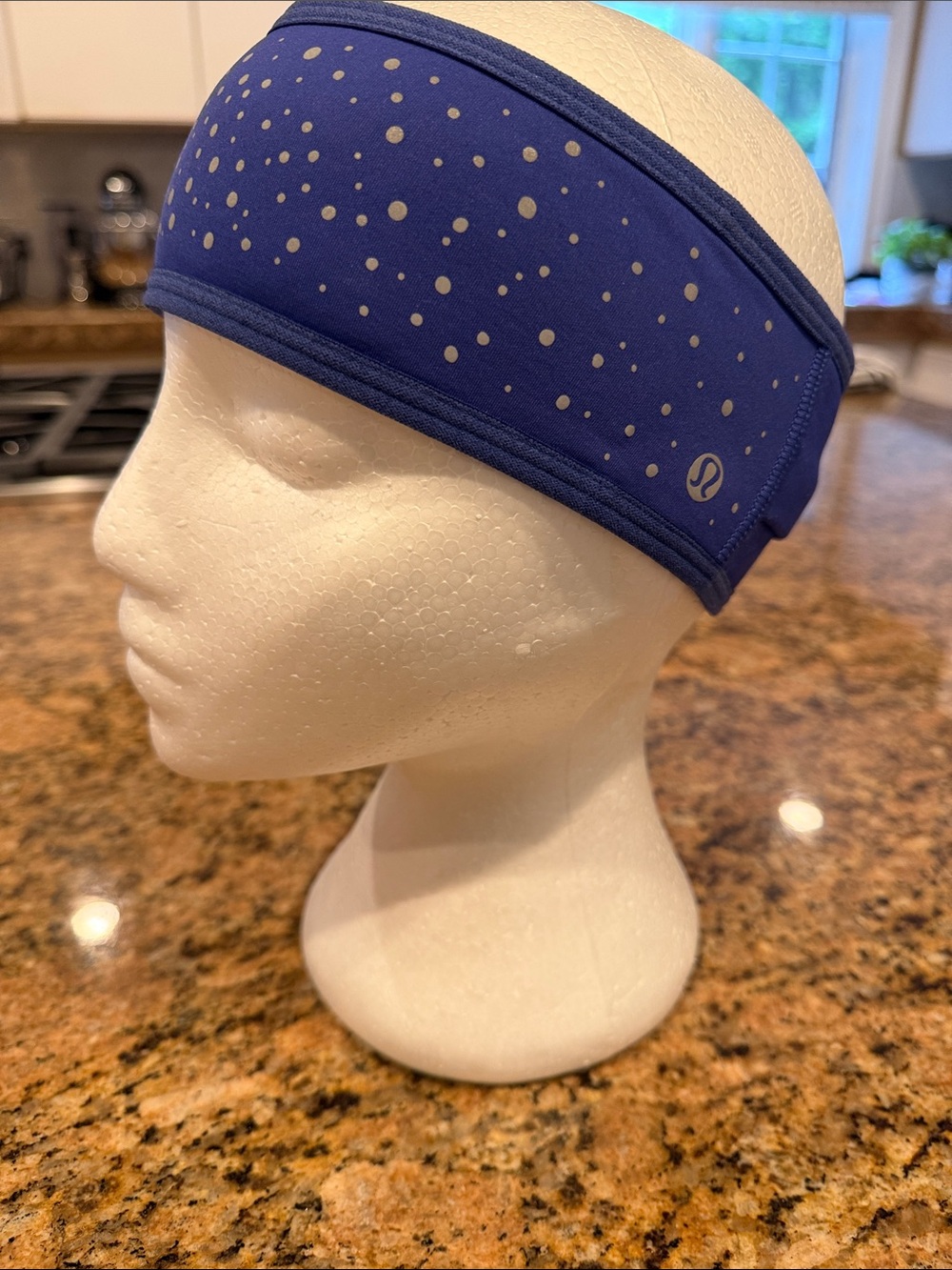Lululemon One Size Reflective Earwarmer Headband w Ponytail slot - blue & white